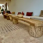 Casa De Oro Lujo アパートホテル 4*