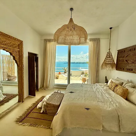 Casa De Oro Lujo Апартхотел 4*